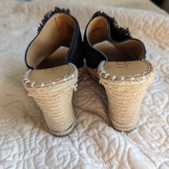 SUGAR wedge sandals with tie knot, size 7 - Picture 5 of 6